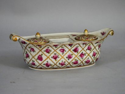 null Porcelain inkwell with squared decoration of roses and gold highlights. Work...