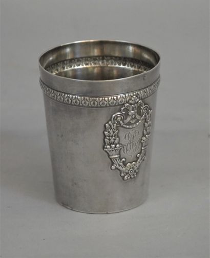 null Silver kettle decorated with friezes of water leaves and cartouche of horns...