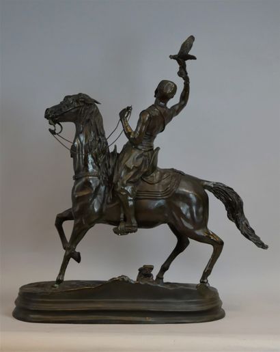 null Pierre-Jules MENE (1810-1879). The falconer. Sculpture in bronze with brown...