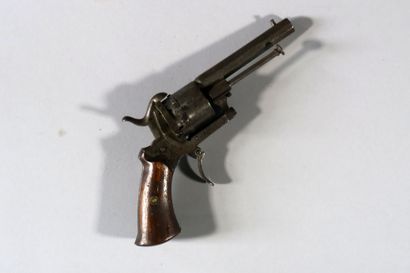 null Pinfire Revolver By Lefaucheux

	Caliber 7 mm, around 1870

Lefaucheux manufacture

Caliber...