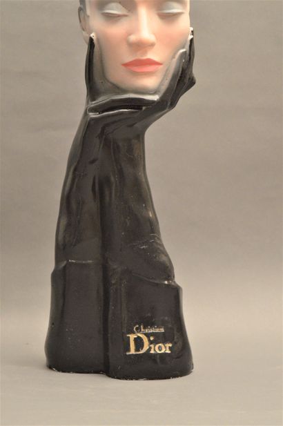 null House of Christian DIOR. Bust of presentation of gloves. Polychrome plaster....