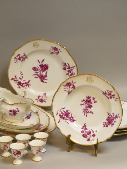 null NEVERS, Louis NEPPEL factory

Part of a TABLE SERVICE, circa 1840

Porcelain...