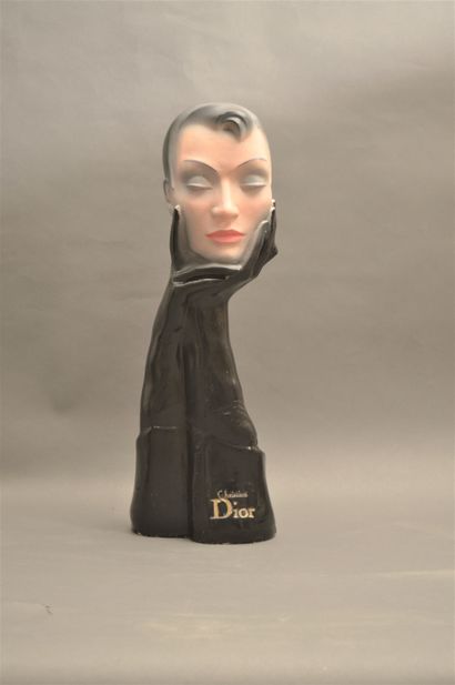 null House of Christian DIOR. Bust of presentation of gloves. Polychrome plaster....