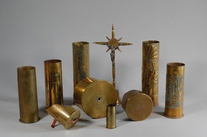 null Set of trench craft pieces. including :

	1 crucifix made of inert Lebel rifle...