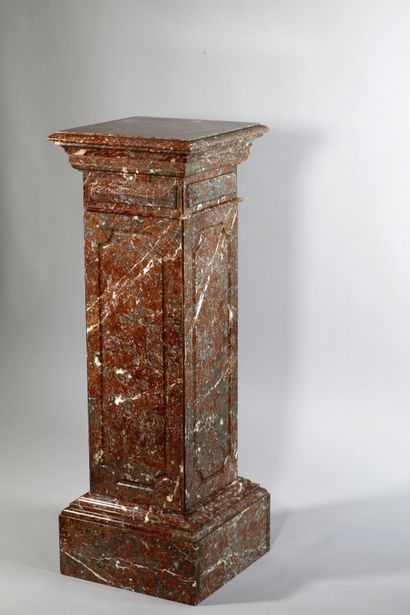 null Square pillar or column in carved red marble from Flanders. Dimensions: H: 106...
