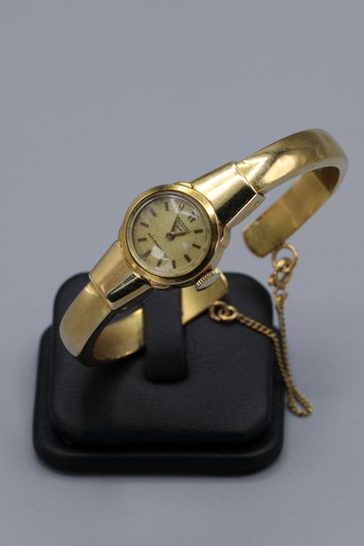 null Yellow gold ladies' watch signed "RICHARD", mechanical movement,

N°A895643798....