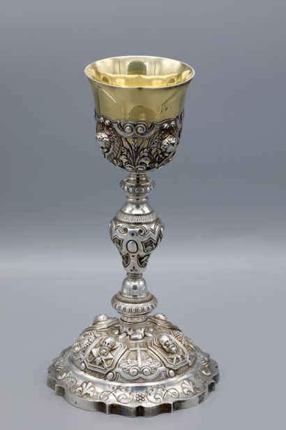 null André FAVIER et Successeurs in Lyon Silver chalice embossed and chased composed...