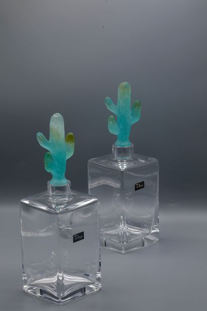 null 
DAUM Two WHISKY CARAFES, "Cactus" model





In transparent crystal and iced...