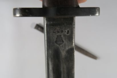 null English bayonet model 1907 Wilkinson production, iron frame and wooden plates,...