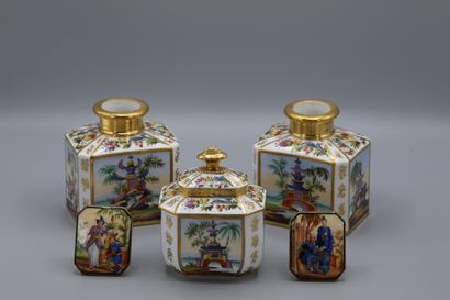 null PARIS or BRUSSELS, LOT OF THREE COUVERED BOTTLES, "The Chinese", second half...