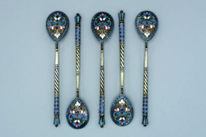 null Set of 5 silver, vermeil and polychrome cloisonné enamelled tea spoons with...