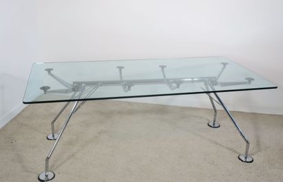 null Norman FOSTER (Born in 1935) Desk table with a thick glass top with rounded...