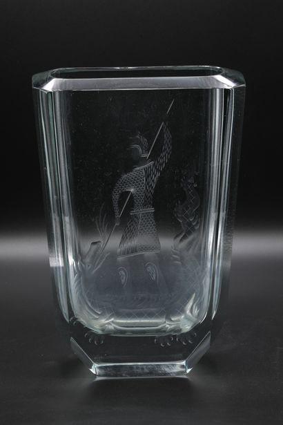 null SWEDEN, ORREFORS, "SAINT-GEORGES" VASE, 20th century,

Transparent goblet crystal,...