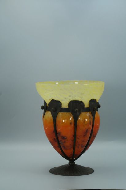 null SCHNEIDER Vase en verre soufflé à col évasé de couleur jaune, orange et rouge,...