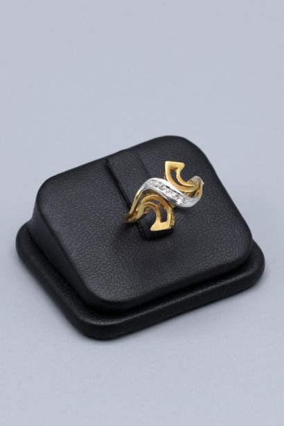 null Yellow gold ring with small diamonds. TDD : 49. gross weight : 2,5 g
