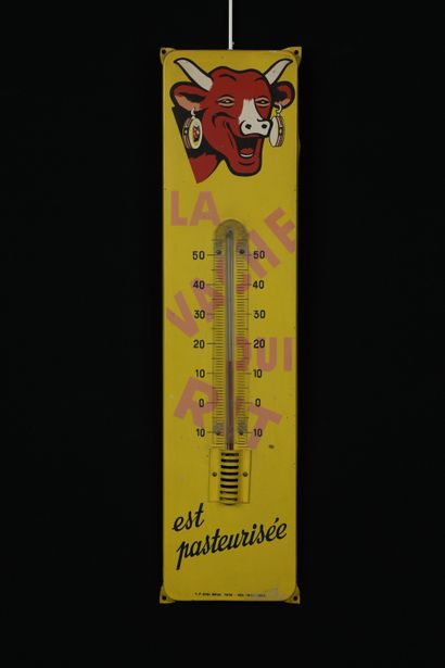 null Advertising thermometer in painted metal "The Laughing Cow". 72 x 17 cm