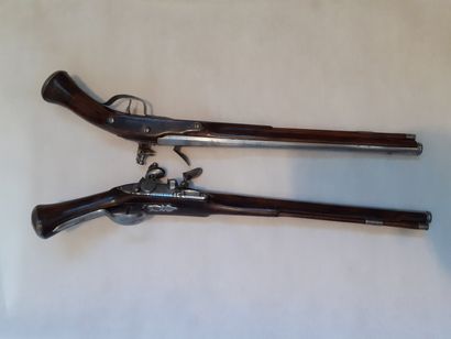 null Pair of English "Dog-lock" flintlock pistols with strong rifling and round barrels...