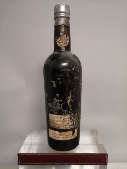 null 
1 bouteille PORTO NIEPOORT Cuvée speciale Vin de réserve Circa 1910. 




Le...