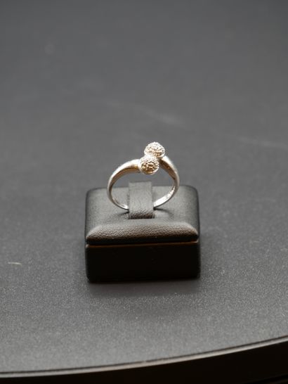 null 
You and me ring in white gold with small diamonds. TDD: 54. Gross weight: 2...