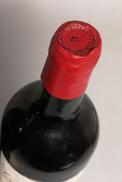 null 
1	 bouteille 	Château LAFLEUR - Pomerol, 1981. 	

Etiquette tachée, abîmée.

LOT...