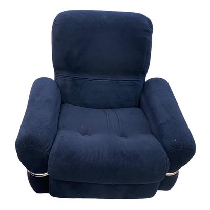 null Paire de fauteuils très confortable en velours bleu et acier tubulaire chromé....