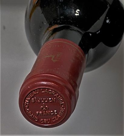 null 
1 bouteille Château LAGRANGE - 3é Gcc Saint Julien 1990.

1 étiquette légèrement...