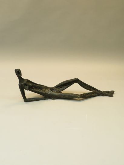 null André FRICX (1928)

Importante sculpture en bronze à patine gris foncé figurant...