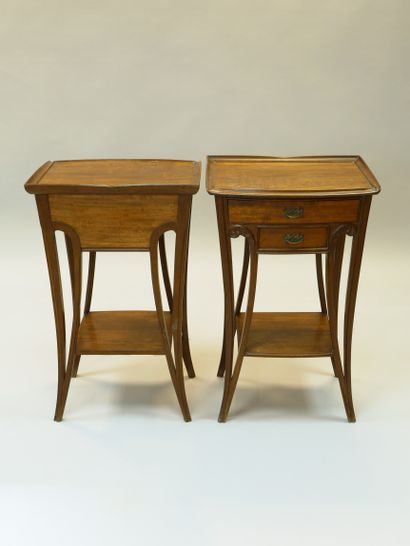 null Louis MAJORELLE (1859-1926) Paire de tables de salon ou tables de chevet en...
