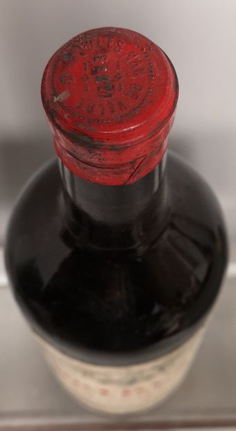 null 
1 bouteille PETRUS - Pomerol 1959 Mis en bouteille par l'acheteur, "Van de...