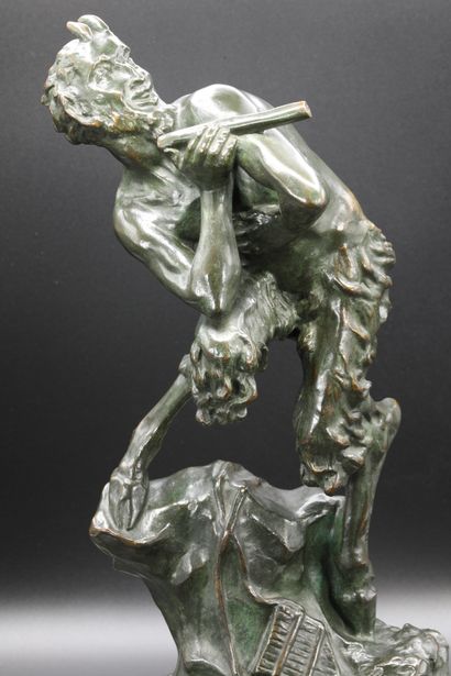 null Marc COLMANT (1898-1962) Sculpture en bronze à patine verte foncée représentant...