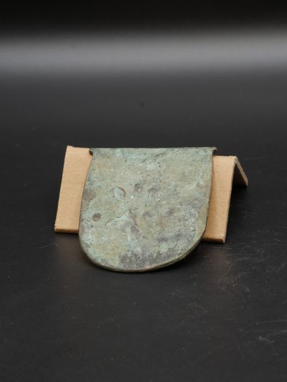 null Hache miniature, que l'on retrouve dans les dépôts funéraires

Bronze 7 cm

Egypte...