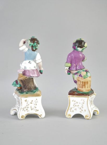 null PARIS/LIMOGES, TWO HANGING SUBJECTS, "Autumn", circa 1840-1850

Polychrome porcelain;...