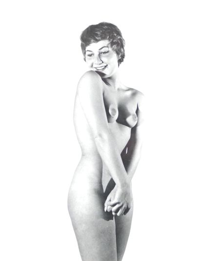 null Victor ELSCHANSKY (XXE, né en 1913). Etude de nu (femme nue). Circa 1950/70....