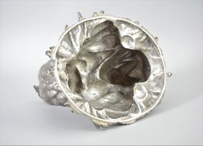 null 
Exceptional and large zoomorphic egg dish with a hen brooding in silver. It...