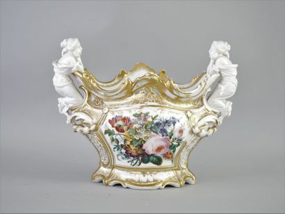 null PARIS/LIMOGES, PAIR OF NAVETTES, circa 1850

Porcelain, all face and rocaille...