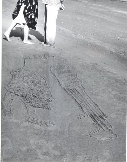 null Victor ELSCHANSKY (XXe, né en 1913). Ecrit sur le sable. Circa 1950/70. Tirage...