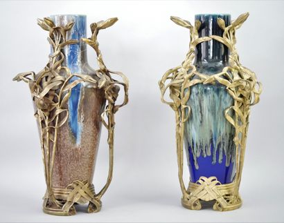 null France, PARIS ?, PAIR OF VASES richly mounted in a network of stems and lilies...