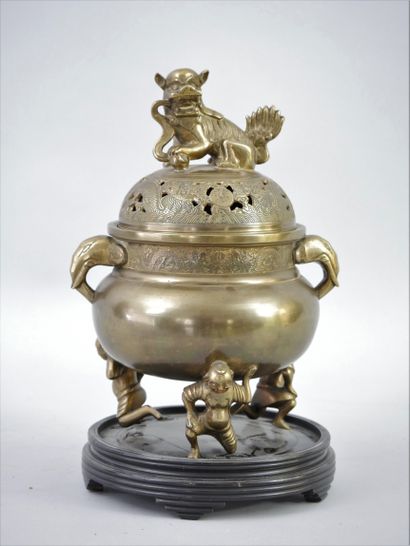 Indochina, 20th century. Bronze tripod perfume...