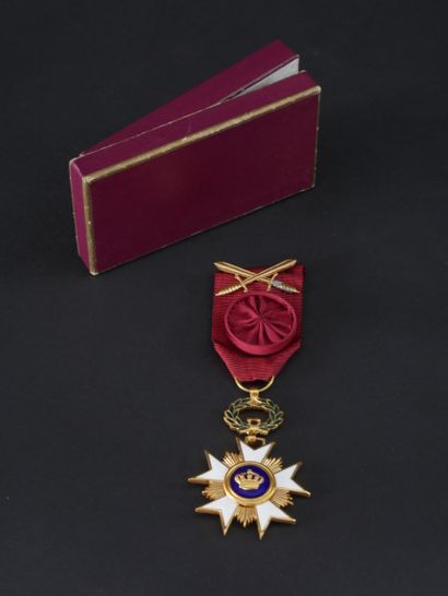 null Belgique. Croix d'officier de l'ordre de la Couronne à titre militaire (avec...