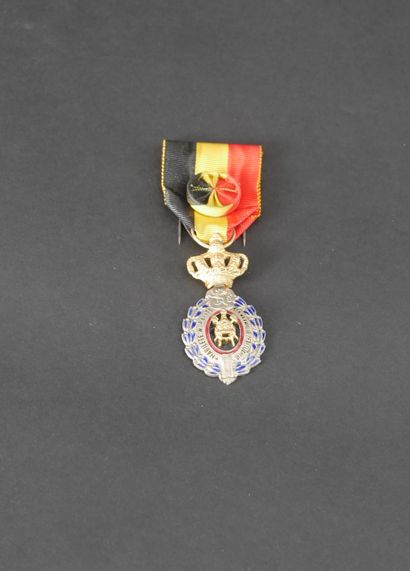 null Belgium. Medal of Work of 1st class in gilded and silver plated bronze and enamel....