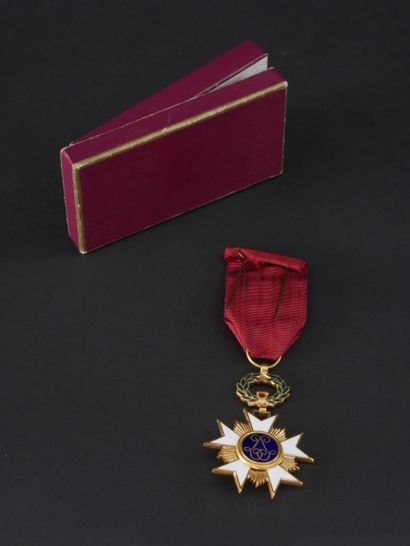 null Belgique. Croix d'officier de l'ordre de la Couronne à titre militaire (avec...