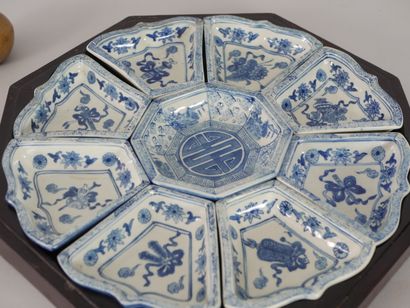 null CHINA, 20th century. Tray with nine compartments. In the center, the character...