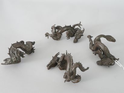 null JAPAN, early 20th century. Two pairs of dragons, handles of incense burner or...
