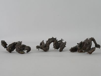 null JAPAN, early 20th century. Two pairs of dragons, handles of incense burner or...