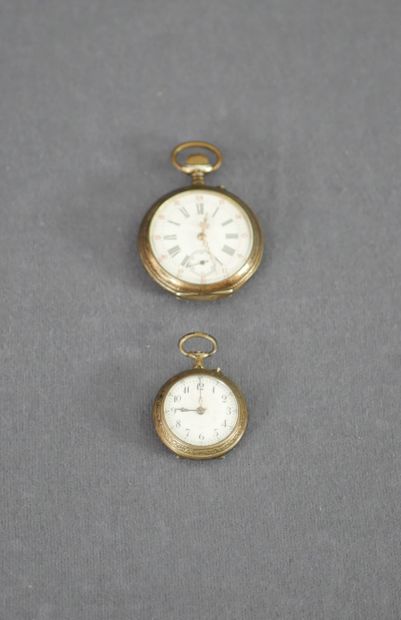 null Lot of two 800°/00 silver collar watches with the back engraved with a shield...