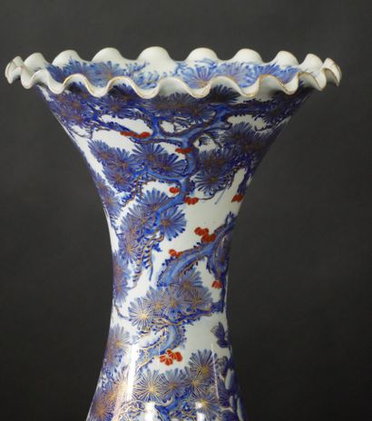 null LARGE VASE of baluster form out of porcelain with decoration in blue and white...