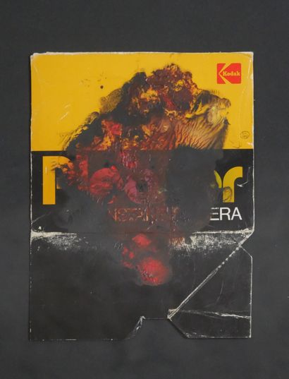 null DORA MAAR (1907-1997). Emballage d’appareil photo KODAK . Huile sur carton....