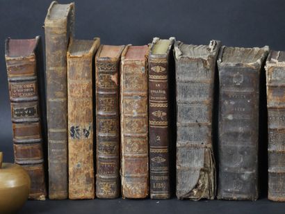 null Set of THIRTEEN OLD BOOKS including 
- Recueil Héraldique du Bourgmestre de...