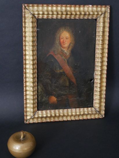 null ECOLE FRANCAISE du XVIIème siècle. Portrait d'un Maréchal de France portant...