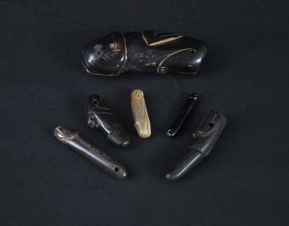 null Lot of four phallic amulets or Palat Khik, Thailand, 20th century.
Two carved...